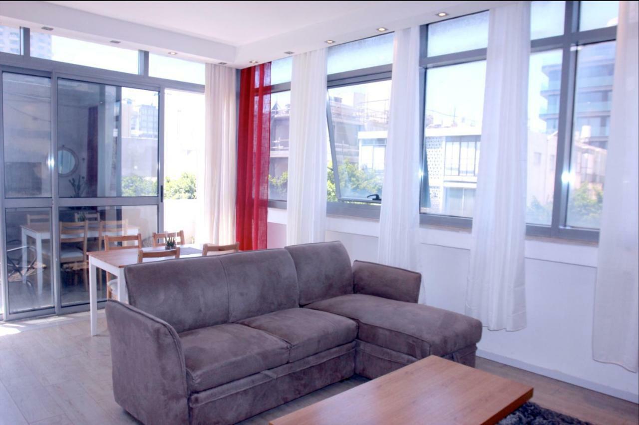 Central Apartment With Shelter Room -1 Bedroom & Living Room And Balcony Tel Aviv Buitenkant foto