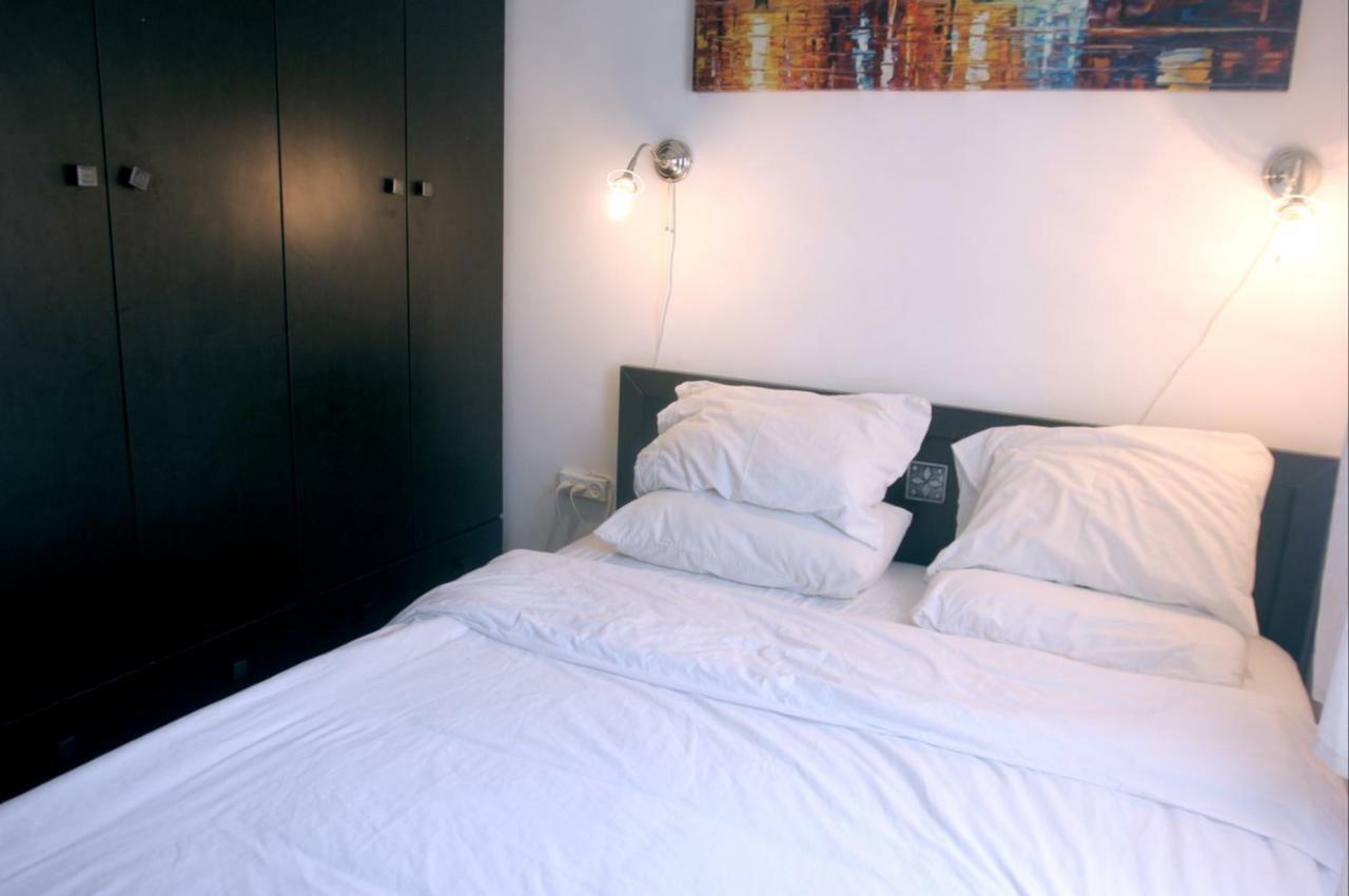 Central Apartment With Shelter Room -1 Bedroom & Living Room And Balcony Tel Aviv Buitenkant foto